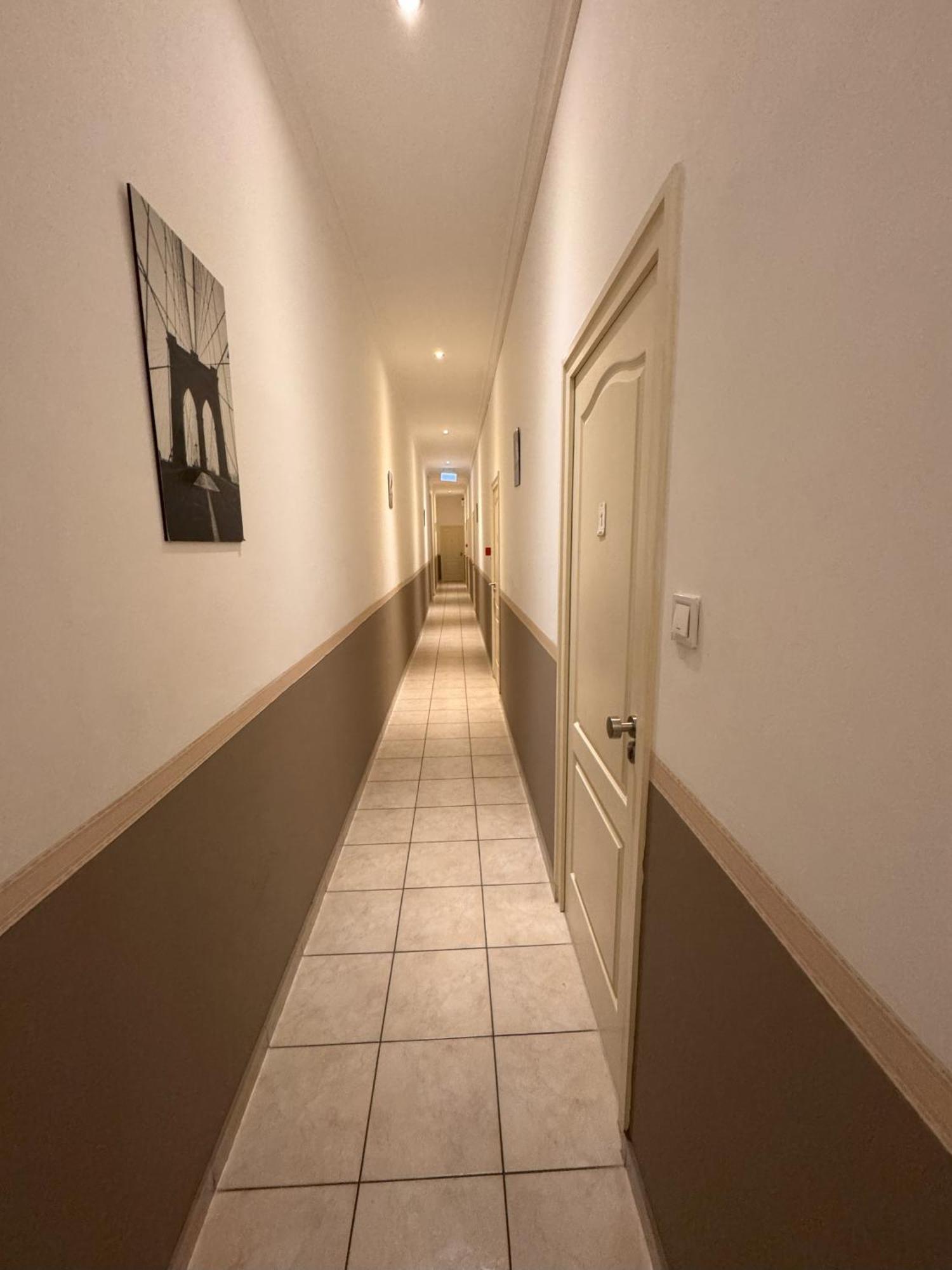 Omega Guesthouse Budapest Bagian luar foto
