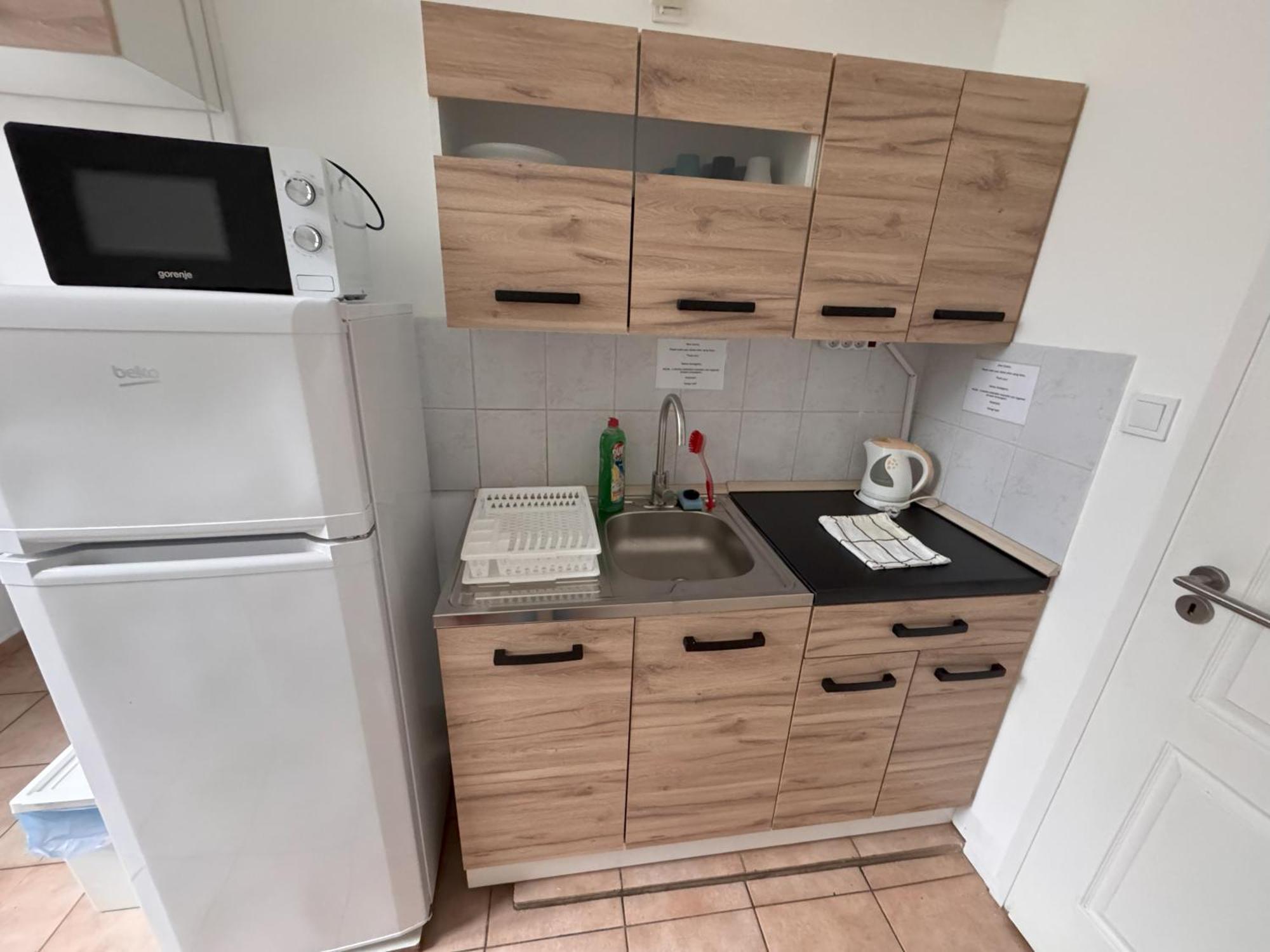 Omega Guesthouse Budapest Bagian luar foto