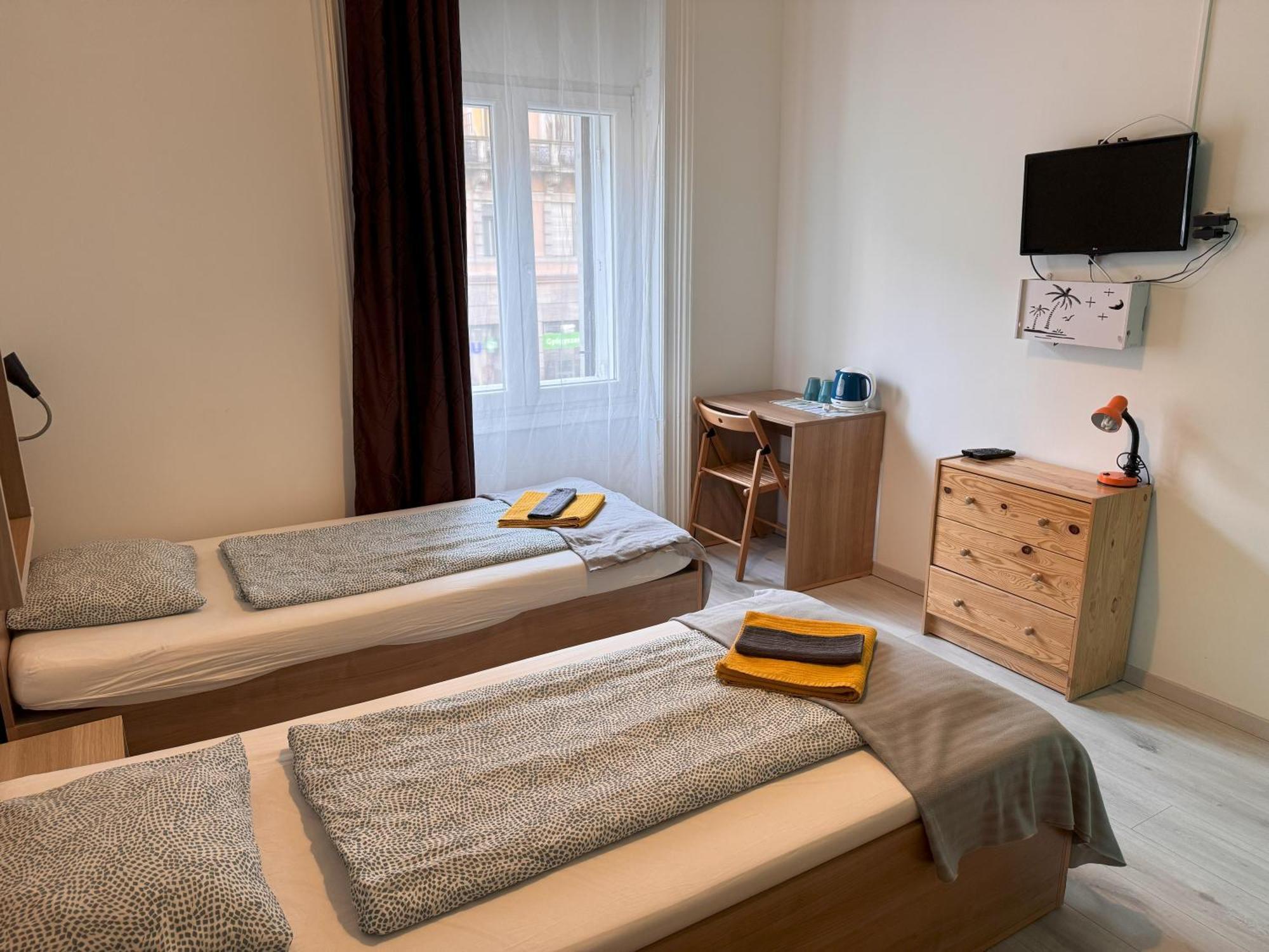 Omega Guesthouse Budapest Bagian luar foto